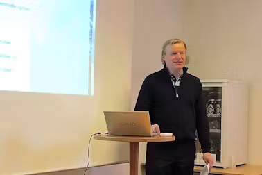 Udviklingsrådet afholder Årsmøde i Helle Hallen. På billedet ses Formand Claus V. Jeppesen. 